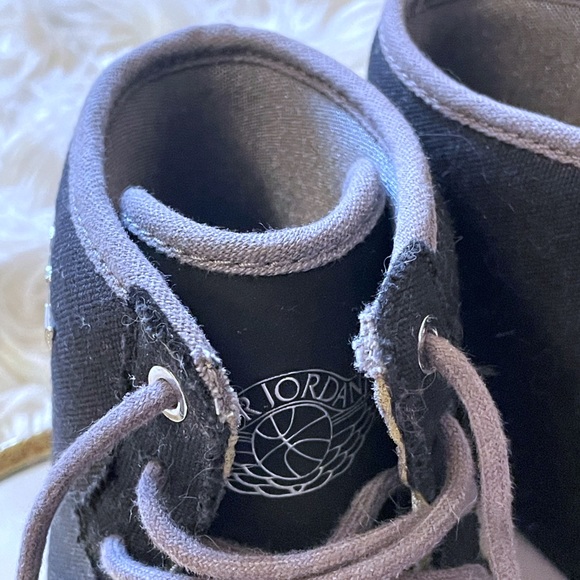 NIKE AIR JORDAN Jasmine GG Black Metallic Silver Dark Grey Kids Shoe Size 8Y - Picture 12 of 16